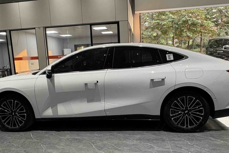 Used Geely Galaxy Galaxy 8 2025 130km EM-i Deluxe Edition