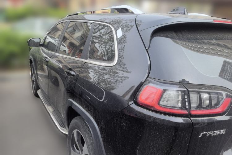 Used Jeep Cherokee 2019 2.0T Two-Wheel Drive Yue Xiang Edition China VI Emission Standard Rear Left 45 Deg