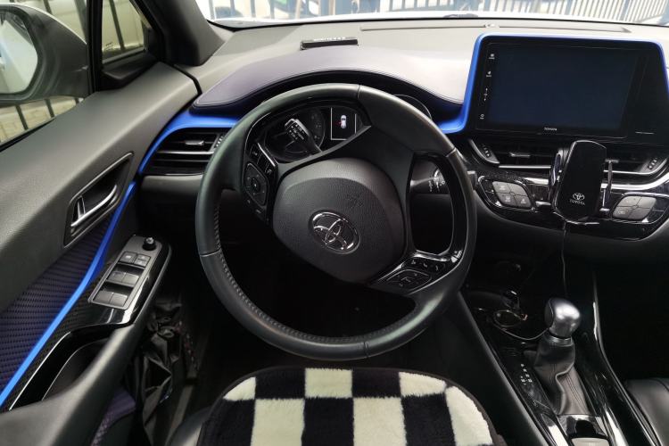 Used Toyota IZOA 2018 2.0L Yichi Edition China V Standard