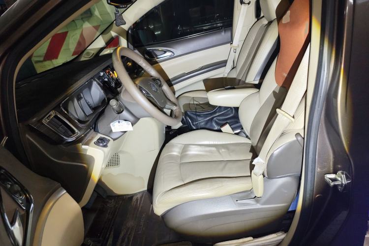 Used Buick GL8 2011 3.0L GT Luxury Business Haoya Edition
