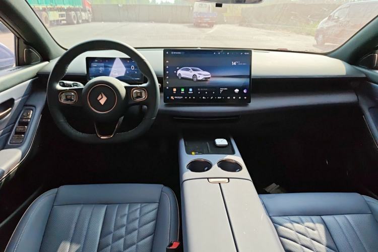 Used Baojun Enjoy 2025 Plug-in Hybrid 140km Luxury Edition Center Console