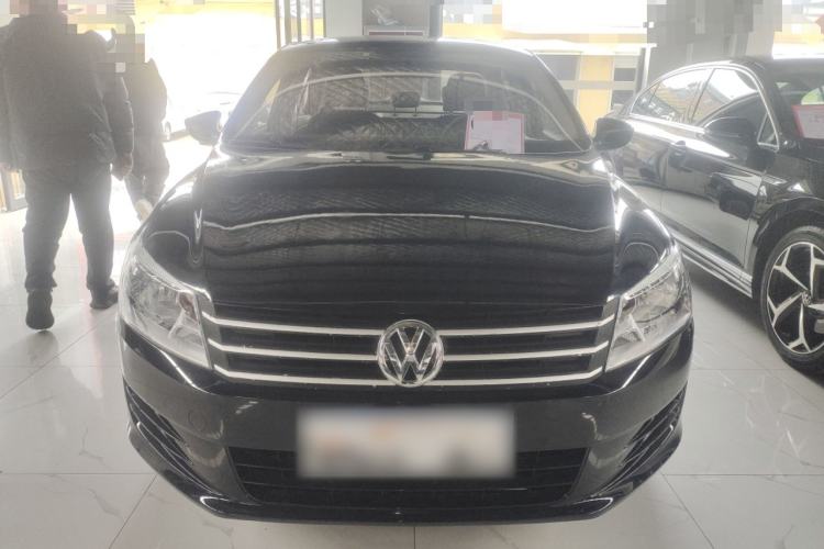 Used Volkswagen Santana 2015 1.6L Manual Fashion Edition