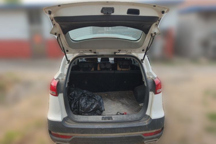 Used JAC Group Refine S3 2017 1.6L Manual Luxury Smart Model Trunk