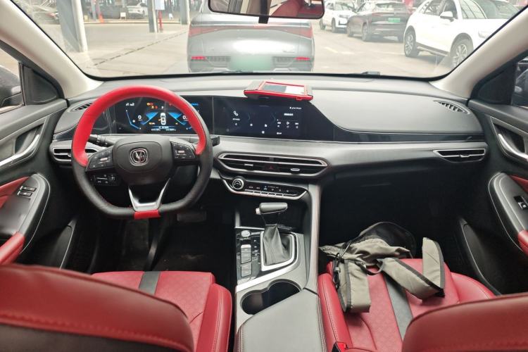 Used CHANGAN Eado 2021 PLUS Blue Whale NE 1.4T GDI DCT Flagship Model Center Console