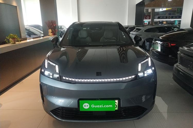 Used Lynk & Co 08 EM-P 2025 220 km All-Wheel-Drive Performance Halo