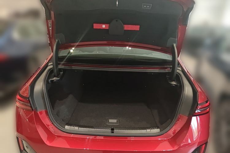 Used BMW i5 2024 xDrive M60 Trunk