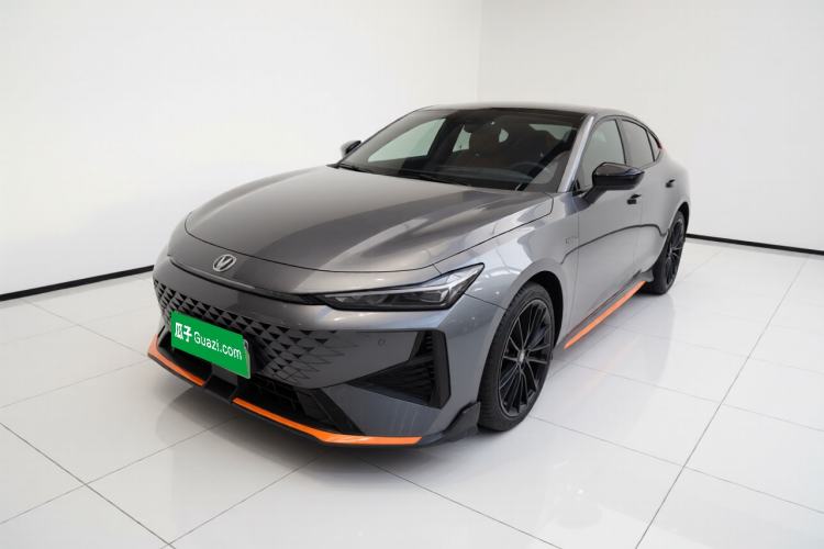 Used CHANGAN UNI-V 2025 1.5T 500Bar Prestige Sporty Version