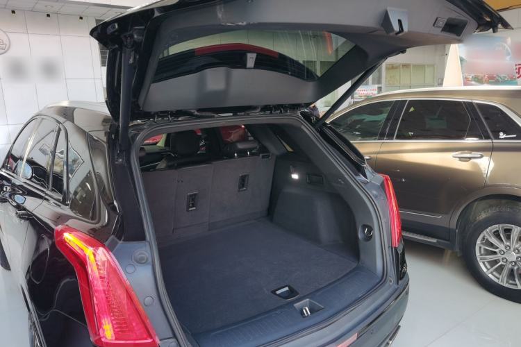 Used Cadillac XT5 2018 25T Tech Model
