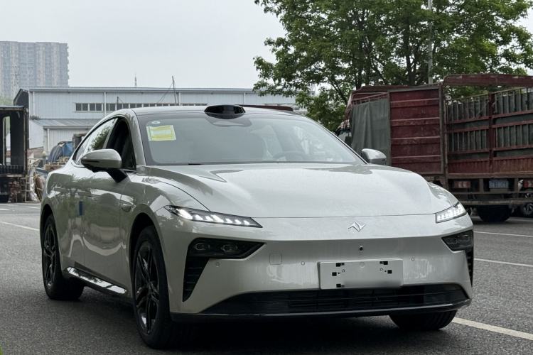 Used Dongfeng eπ eπ007 2026 Model 007+ Pure-Electric 650 Ultra+ LiDAR Edition Front Right 45 Deg