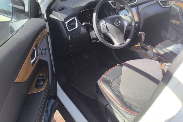 Used Nissan X-Trail 2016 2.0L CVT Smart Enjoyment Version 4WD Driver Seat