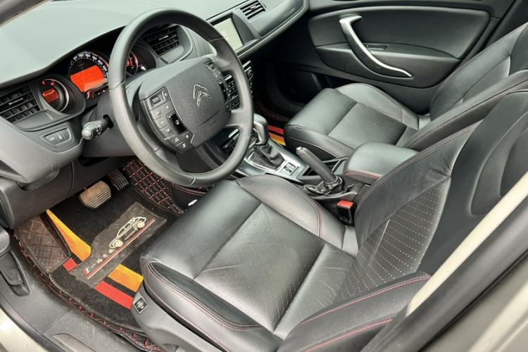 Used Citroen C5 2014 1.6T Automatic Prestige Model Interior 3