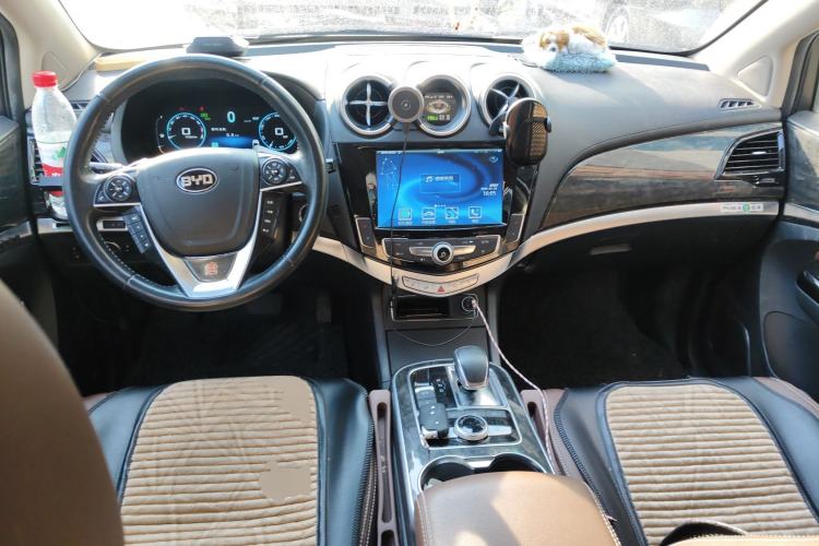 Used BYD Tang New Energy 2015 2.0T Four-Wheel-Drive Flagship Model