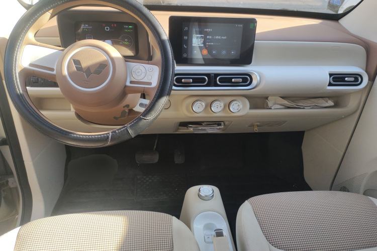 Used Wuling Hongguang MINIEV 2024 3rd Generation 215km Advanced Version
