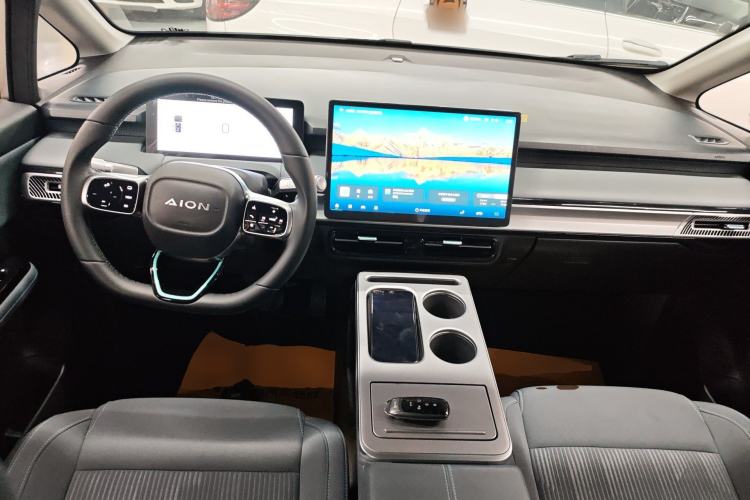 Used AION Y 2023 Plus 510 Enjoy Edition Center Console