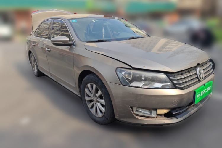 Used Volkswagen Passat 2014 1.8TSI DSG Prestige Navigation Edition Front Right 45 Deg