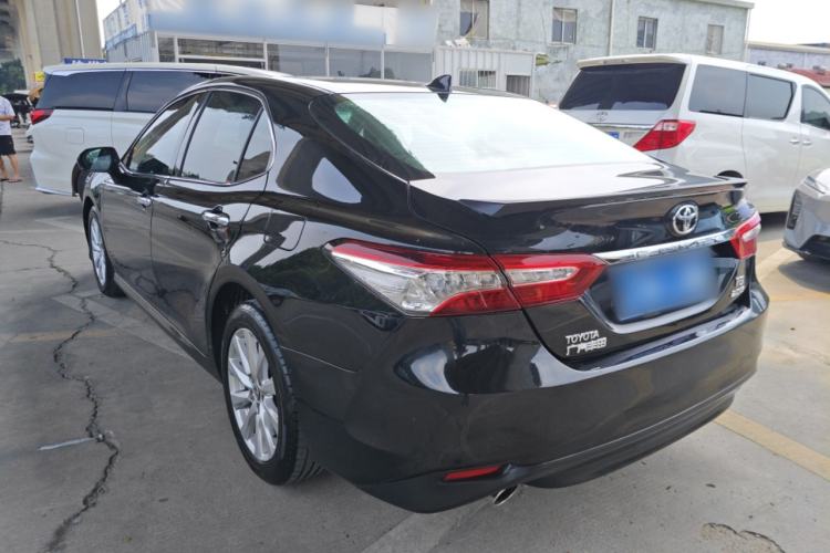 Used Toyota Camry 2018 2.0G Luxury Edition
