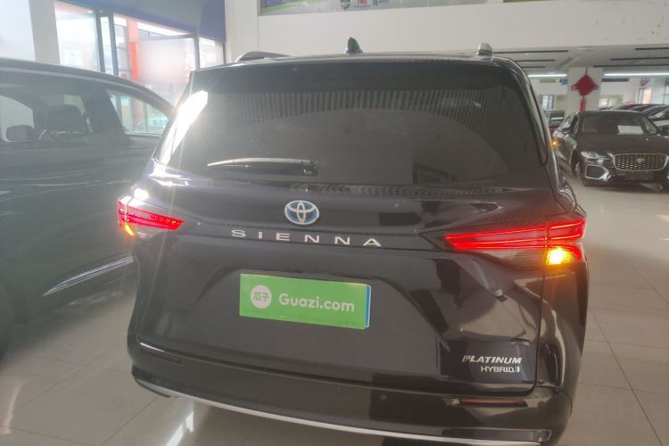 Used Toyota Sienna 2021 2.5L Hybrid Platinum Edition