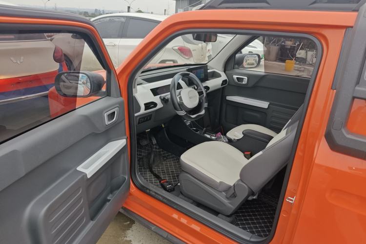 Used Geely Galaxy Panda 2024 200km Panda Rider Interior 3