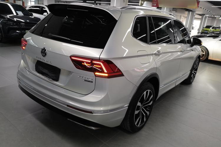 Used Volkswagen Tiguan L 2021 380TSI Automatic All-Wheel Drive R-Line Comfort Plus 7-Seater