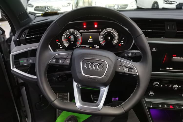 Used Audi Q3 2024 35 TFSI Fashion Dynamic Edition
