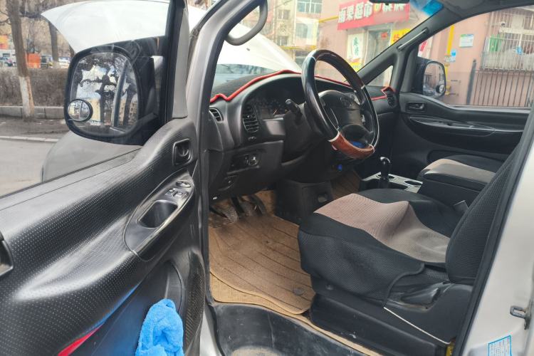 Used JAC Group Refine 2015 2.0L Shuttle Gasoline Long-Wheelbase Standard Version HFC4GA3-3D Driver Seat