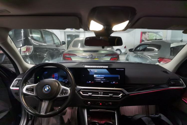 Used BMW i3 2022 eDrive 35 L
