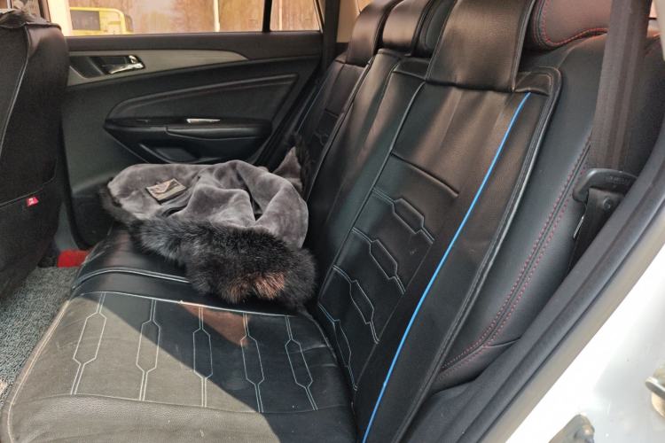 Used Changan CS75 2017 Shangkui Edition 1.5T Manual Fengxiang Model
