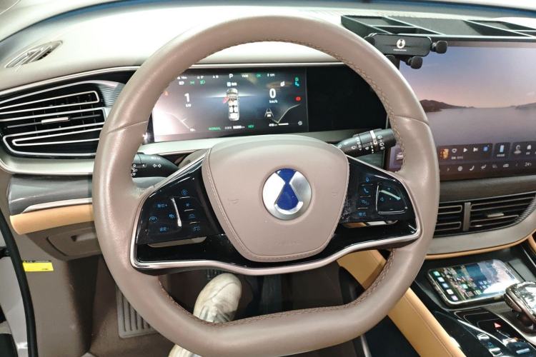 Used Denza D9 2022 DM-i 970 Four-Wheel Drive Flagship Model
