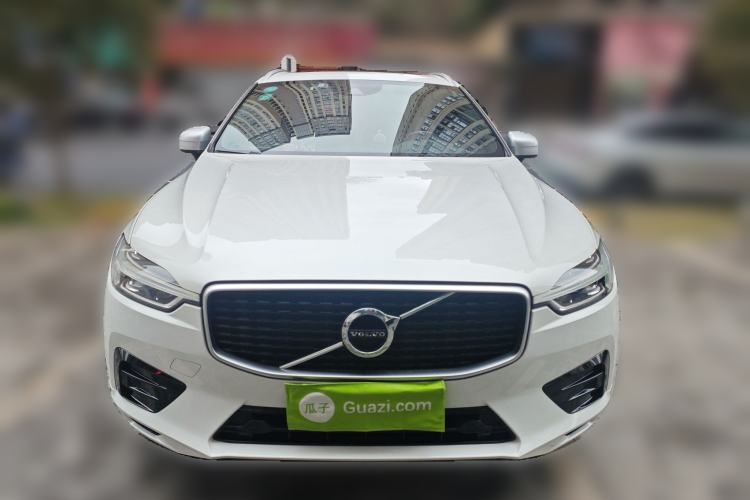 Used Volvo XC60 2019 T5 4x4 Smart & Dynamic Sport Edition China VI Standard