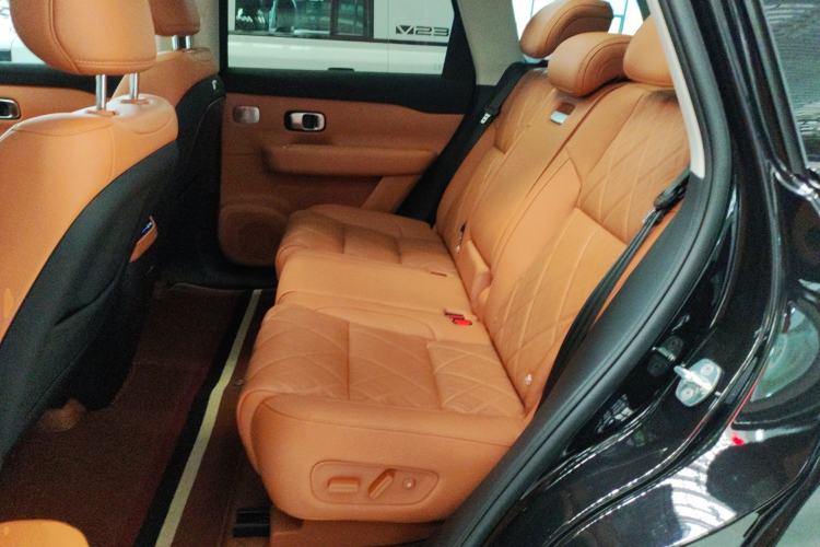 Used Leapmotor C16 2026 Extended-Range 280 LiDAR Zhizun Edition 5 Seats Left Rear Seat