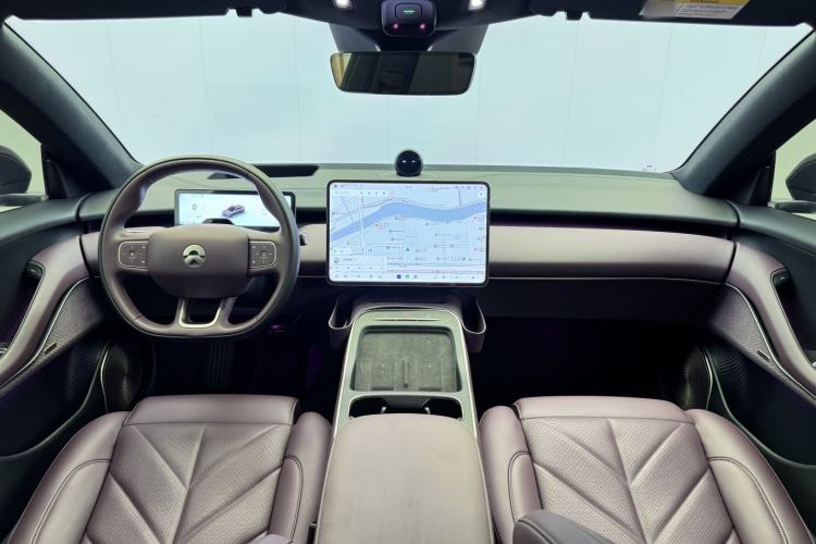 Used Nio ET5T 2025 75 kWh Touring Center Console