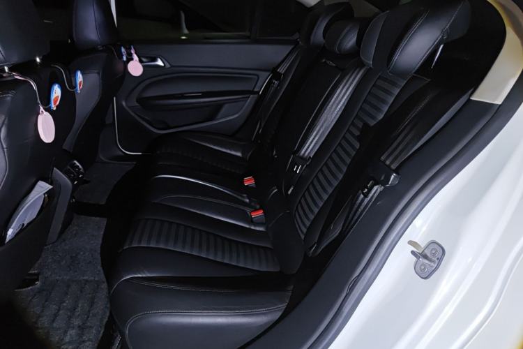 Used Peugeot 408 2014 1.6T Automatic Supreme Edition Interior 4