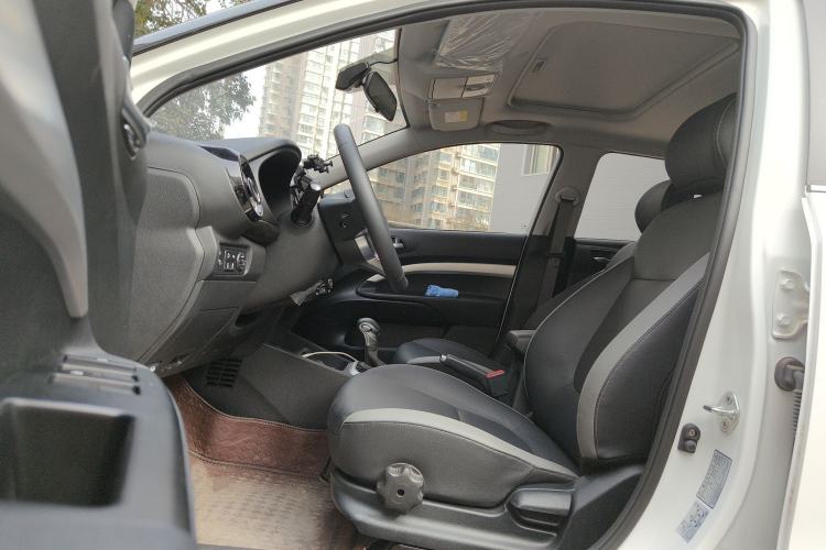 Used Kia kx1 Stonic 2021 1.4L CVT Sunroof Model
