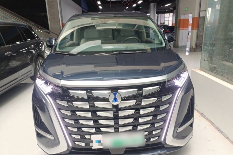 Used Denza D9 2022 DM-i 970 Four-Wheel Drive Flagship Model Front