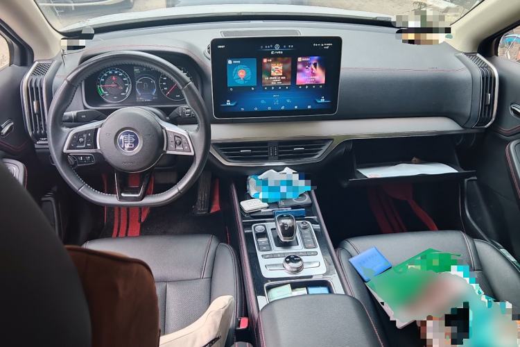 Used BYD Tang New Energy 2020 DM 2.0T Dual-Engine All-Wheel Drive Prestige 7-Seater China VI Standard Center Console