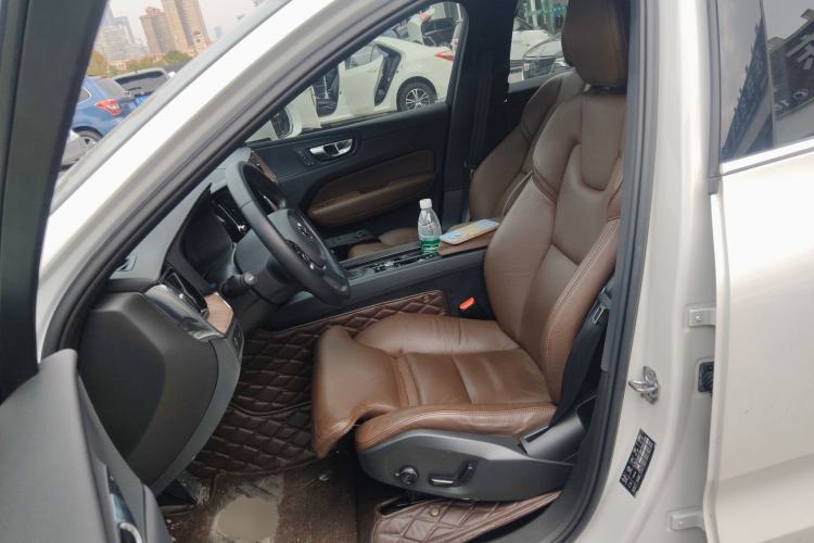 Used Volvo XC60 2021 T5 4x4 Smart Luxury Edition
