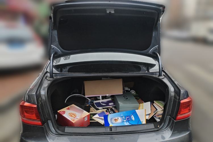 Used Volkswagen Magotan 2012 1.8TSI Prestige Model Trunk