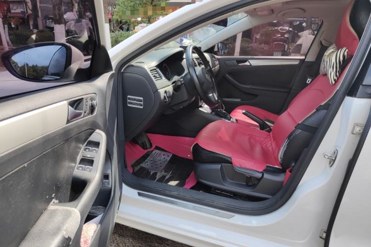 Used Volkswagen Sagitar 2014 Revised Version 1.6L Automatic Comfort Edition
