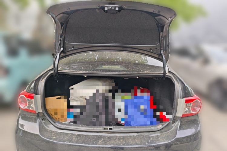 Used Toyota Corolla 2011 1.6L Automatic GL Trunk