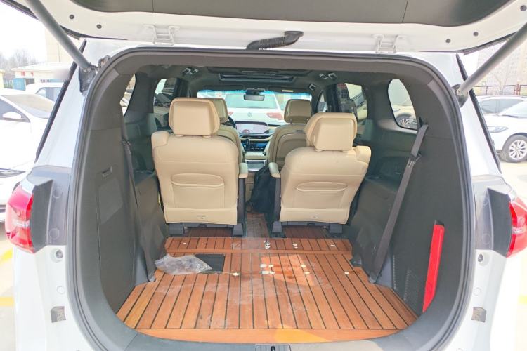 Used Buick GL8 2022 ES Land Cruiser 653T Luxury Model
