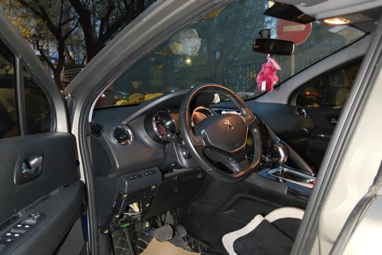 Used Peugeot 3008 2015 2.0L Automatic Trend Edition