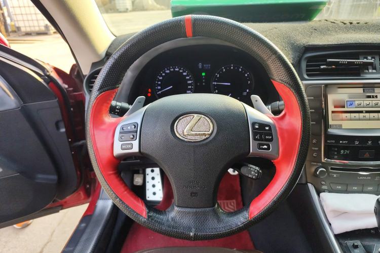 Used Lexus IS 2011 250C
