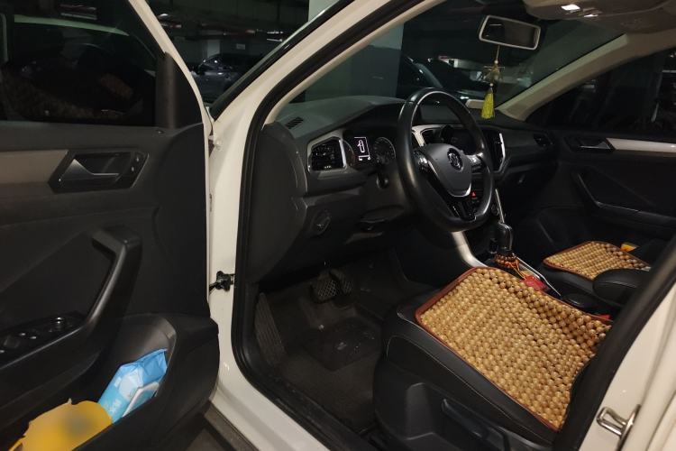 Used Volkswagen T-ROC 2018 230TSI DSG Two-Wheel Drive Advanced Version China V Standard