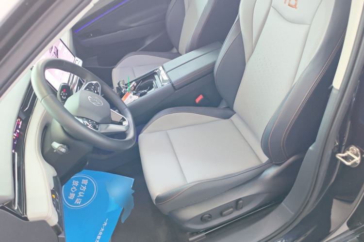 Used Volkswagen ID.7 VIZZION 2024 AIR model Left Front Seat