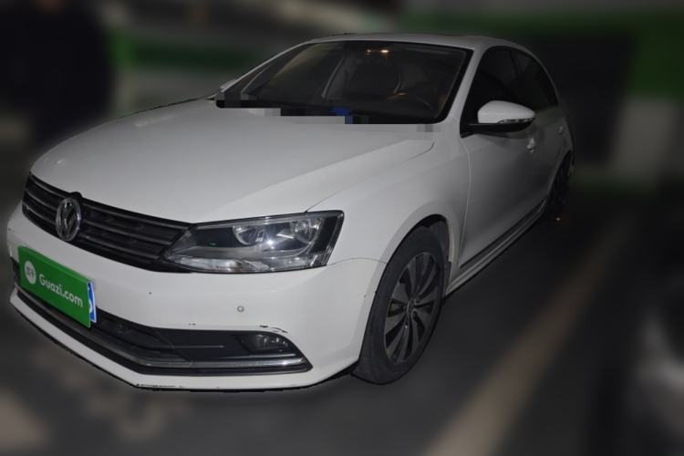 Used Volkswagen Sagitar 2015 230TSI Automatic Luxury Model