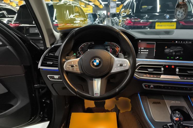 Used BMW X5 2022 Restyled xDrive 30Li M Sport Package
