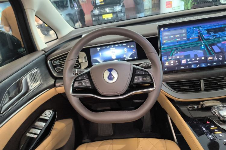 Used Denza D9 2024 DM-i 1050 Luxury Model