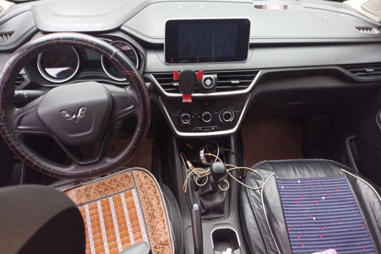 Used Wuling Hongguang S3 2018 1.5L Manual Standard Version China V Standard
