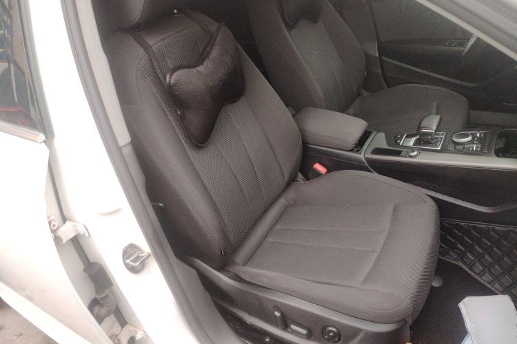 Used Audi A4L 2018 30th Anniversary Edition 30 TFSI Ambition Model
