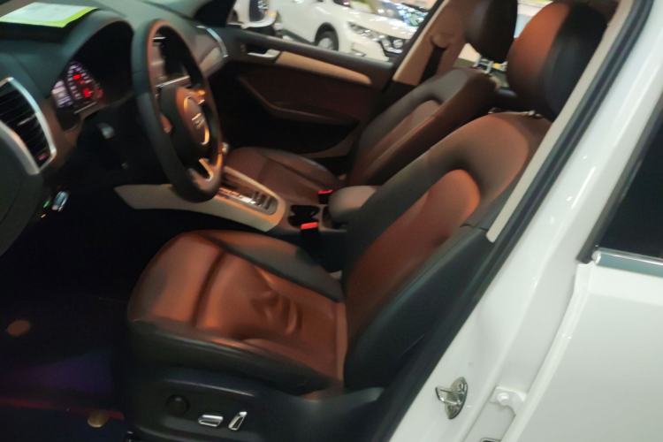 Used Audi Q5 2017 Plus 40 TFSI Ambition Model